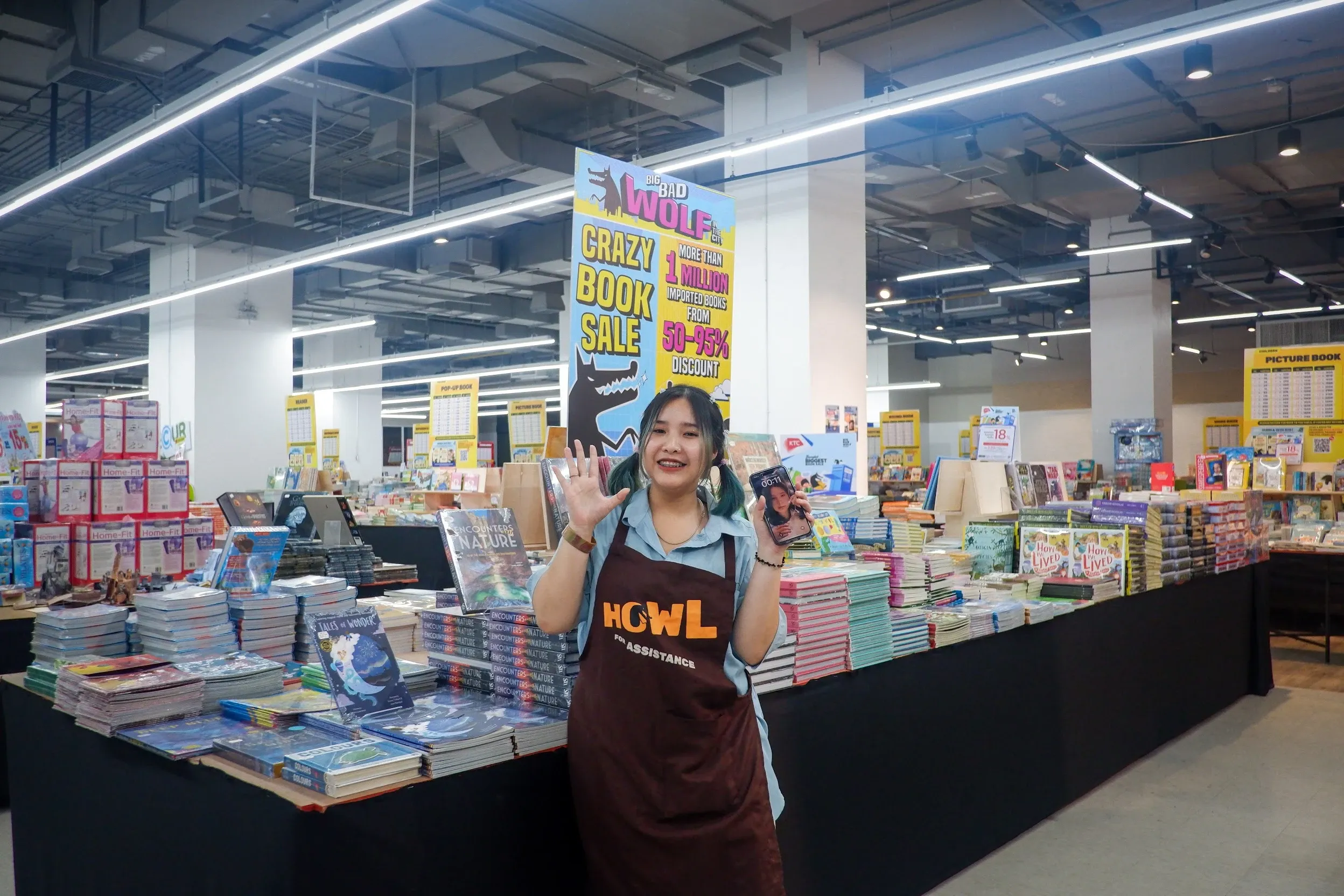 บรรยากาศการทำงานที่งาน Big Bad Wolf